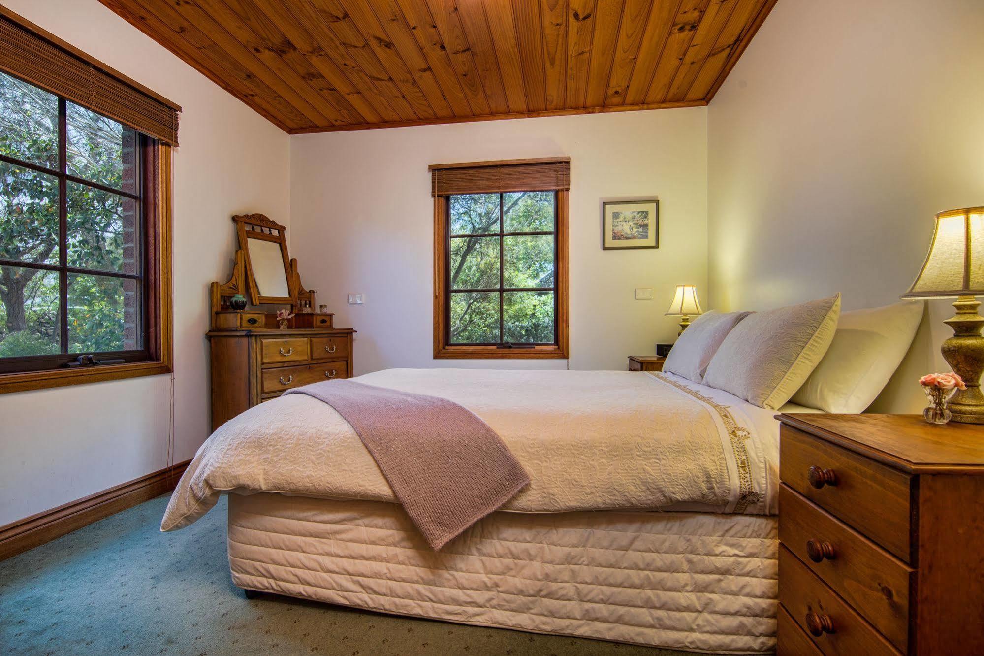 Wagners Cottages Суонси Экстерьер фото